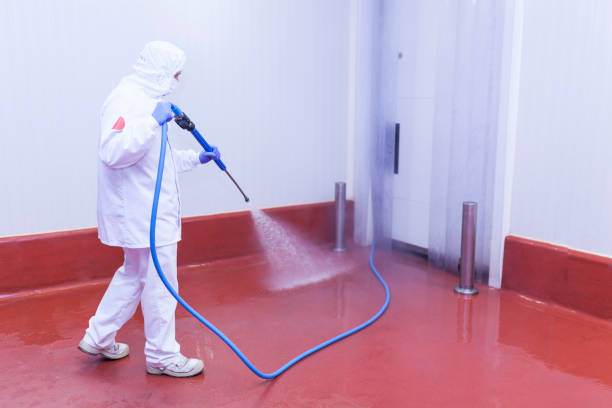 Animal Enclosure Cleaning in Frankston, TX